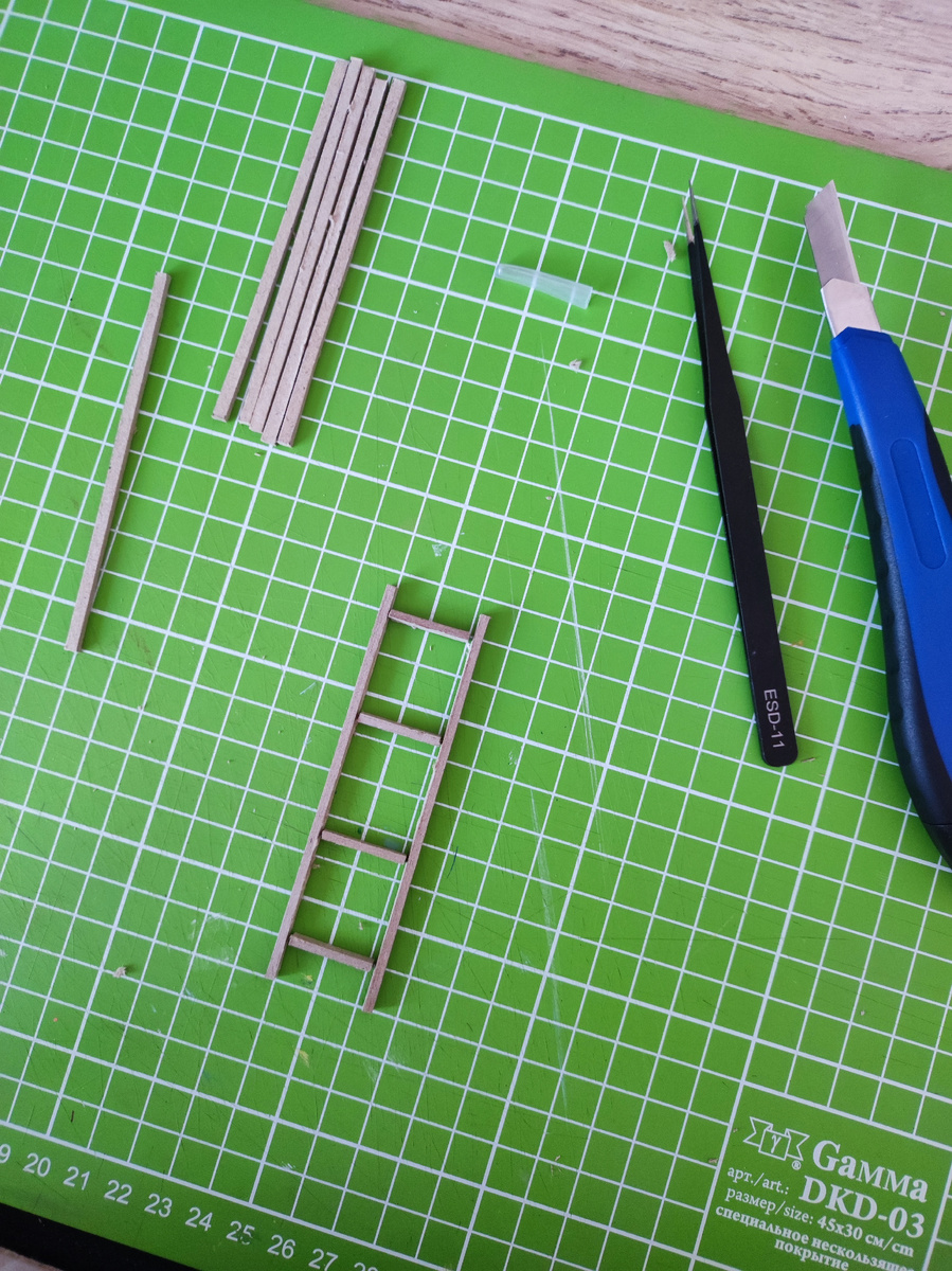 Этап сборки конструкции стеллажа