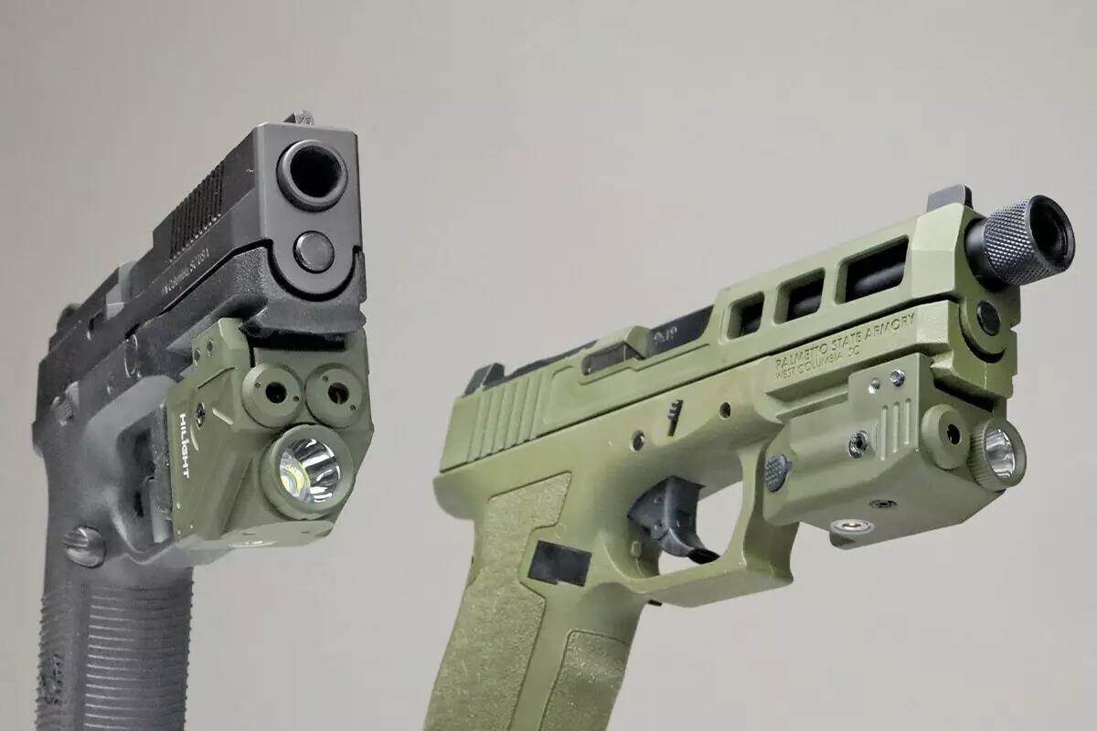 И Hilight Peak Performance (слева), и Primal (справа) показали отличные результаты в тестировании, особенно учитывая их невысокую цену. Модель Peak Performance впечатляет двумя лазерами, которые улучшают видимость для большинства стрелков.