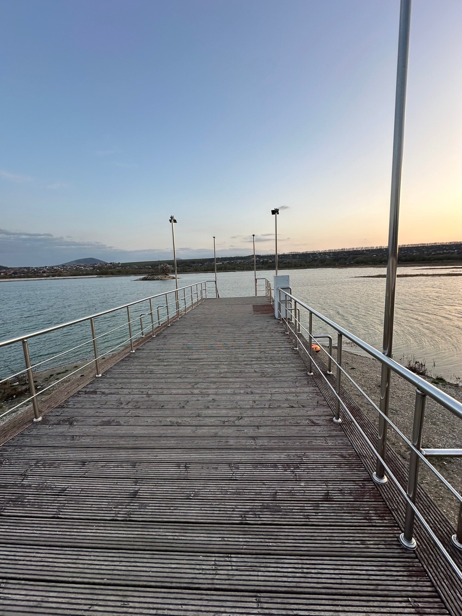 Озеро Новопятигорское в Парке Победы.