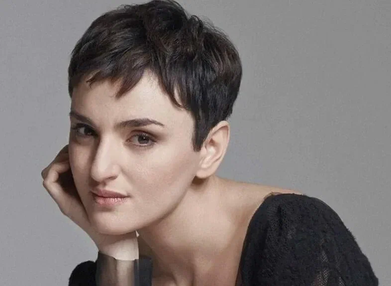 фото из интернета  https://we-are-one-song-contest.fandom.com/wiki/Arisa