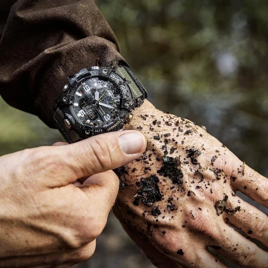 Кнопки плотно прилегают к корпусу — зазоров нет, грязи некуда попасть.