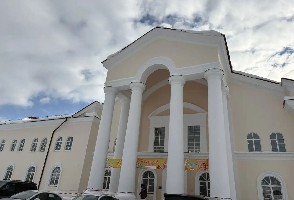    В Каменске-Уральском продолжают обновлять ДК и культурные центры города