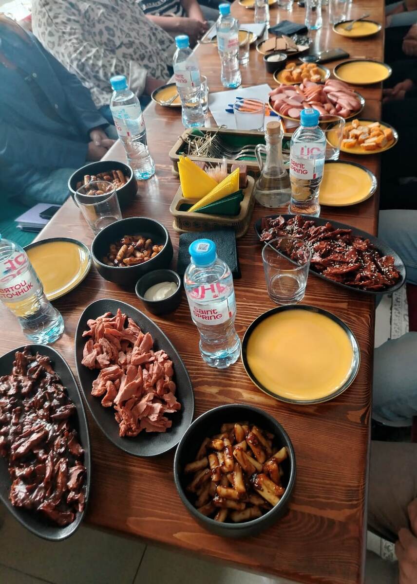 Растительное мясо , представленное на дегустации в рамках семинара Сибирской школы мясоделия "Мясотема"