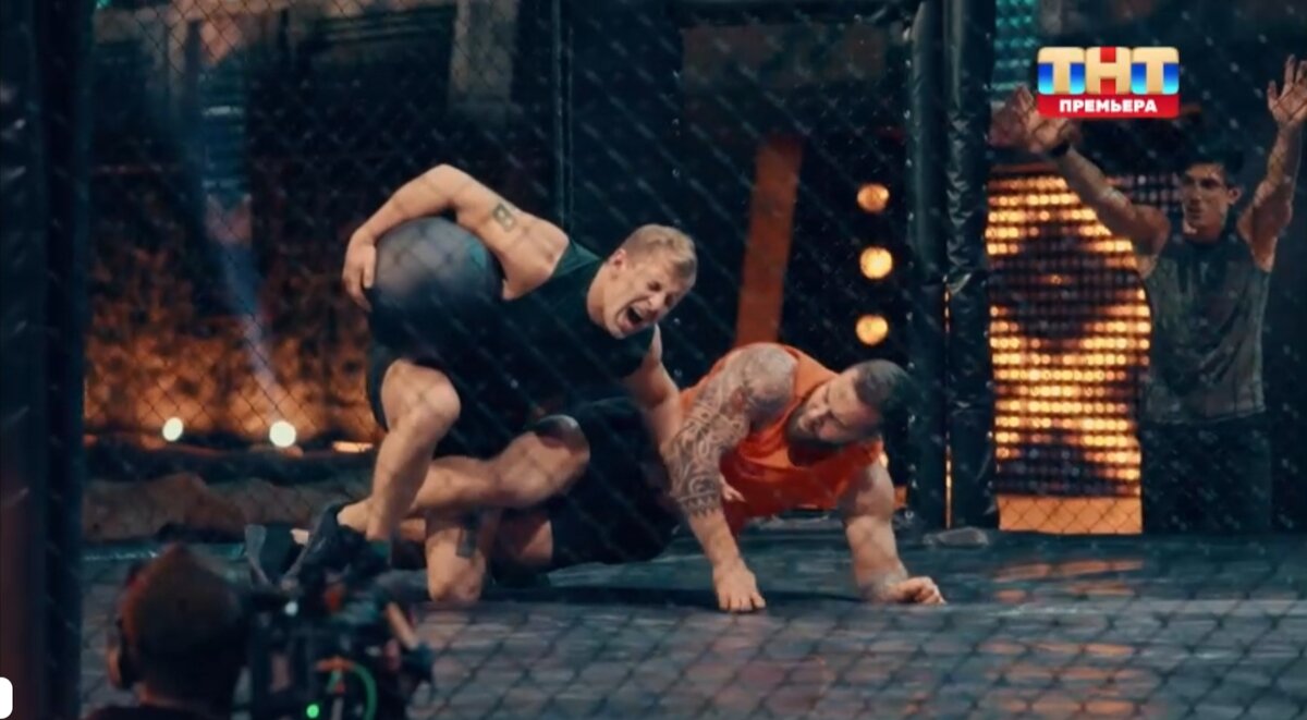    Кадр из шоу «Титаны. Битва сезонов»