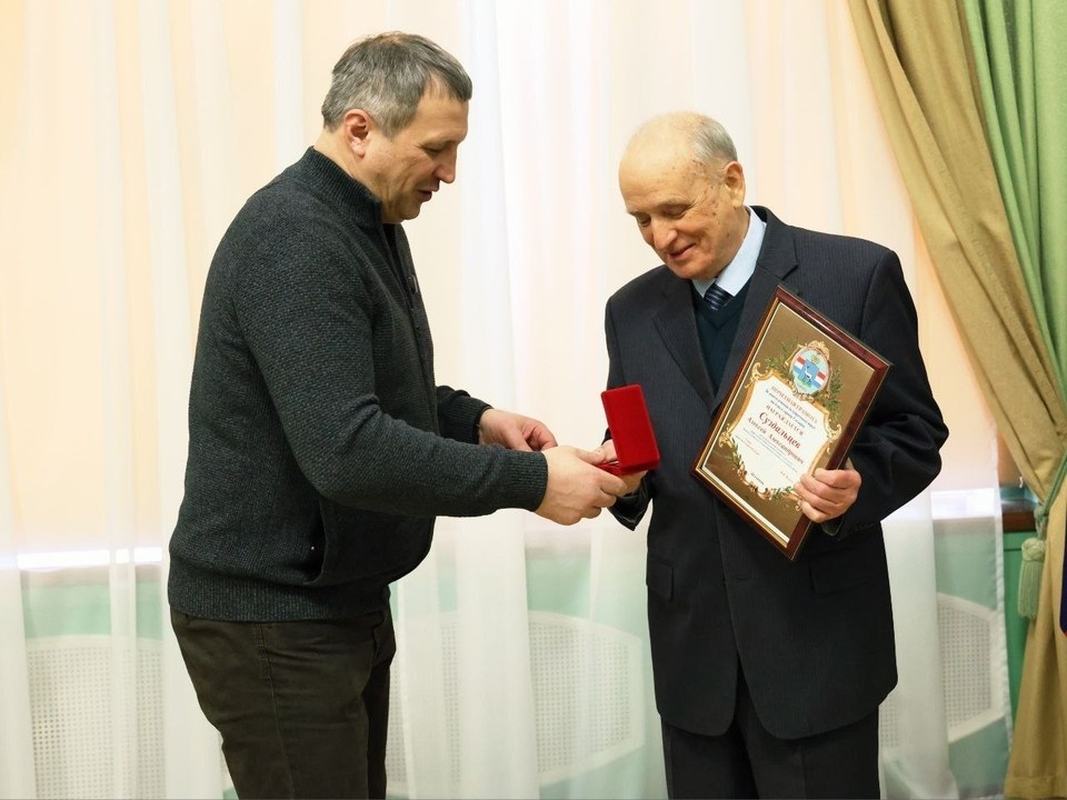    Глава Самары встретился с доктором медицинских наук. Фото: Иван Носков