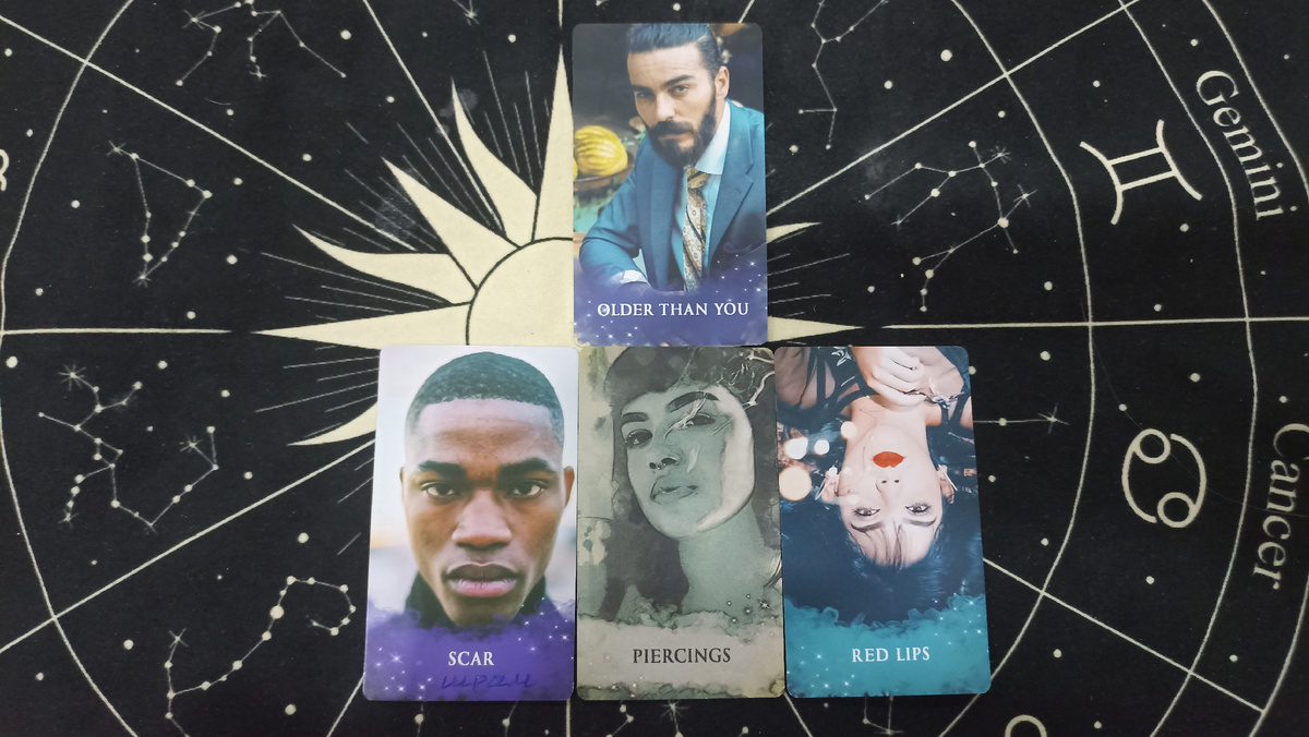 Расклад таро на тему: Кто идёт для отношений в вашу жизнь? Первый вариант