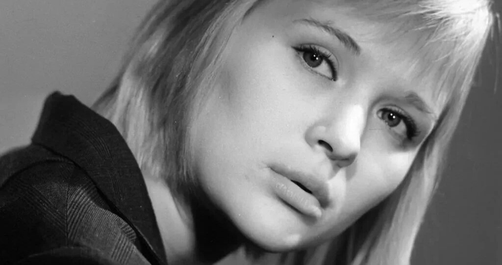 Как выглядит дача в Подмосковье легендарной актрисы Галины Польских