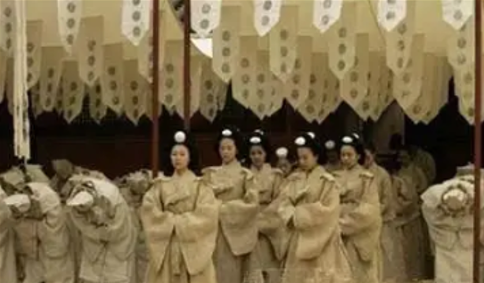 Ритуальная процессия.