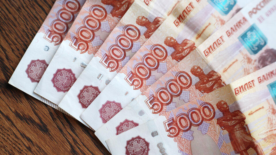     В Госдуме предложили повышать зарплату силовиков дважды в год ИЗВЕСТИЯ/Юлия Майорова