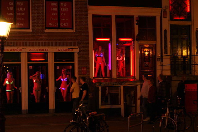 На снимке: все к вашим услугам.