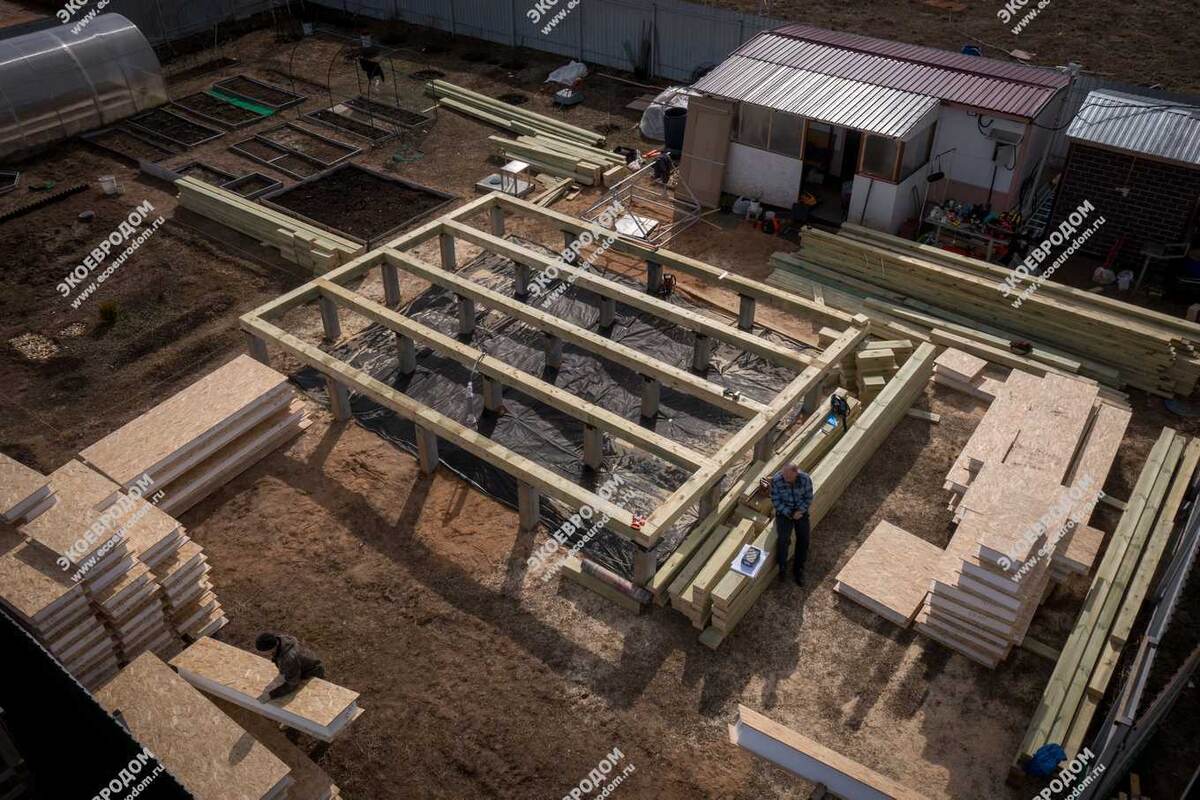 Картина после зимы с обильными снегопадами будет сильно отличаться от этой, что на фото: высыхания почвы придется ждать дольше из-за огромного количества влаги