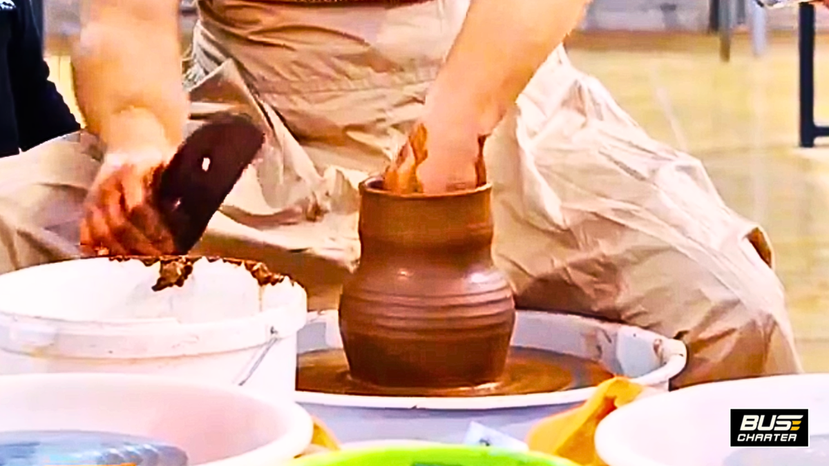 Арендовать автобус для школьной экскурсии на весенних каникулах недорого в Москве