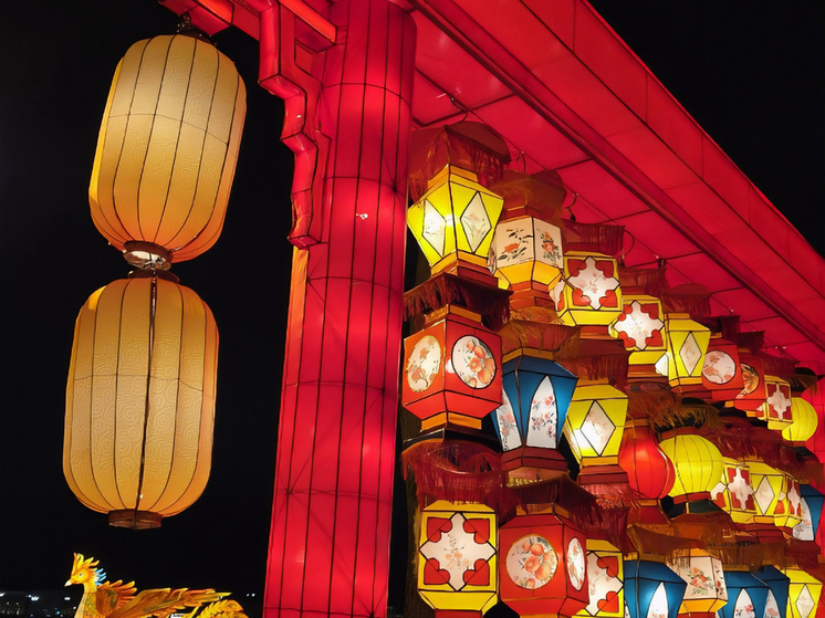     Выставка Цзыгунских фонарей «Счастливый праздник Весны» временно закроется до 24-го февраля. Фото: пресс-служба Музея истории Петербурга