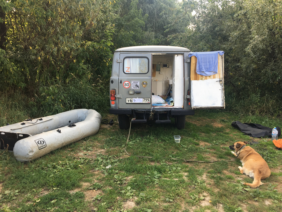 Мой автодом на базе УАЗа во время выезда на рыбалку