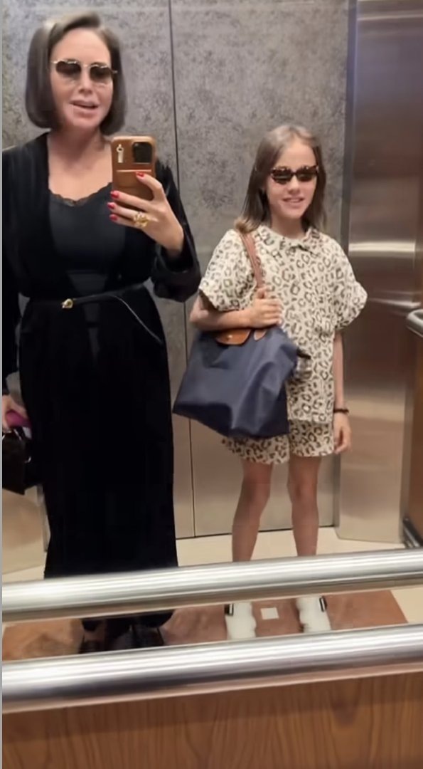    Ляйсан Утяшева с дочерью (Фото: Instagram* / @liasanutiasheva)