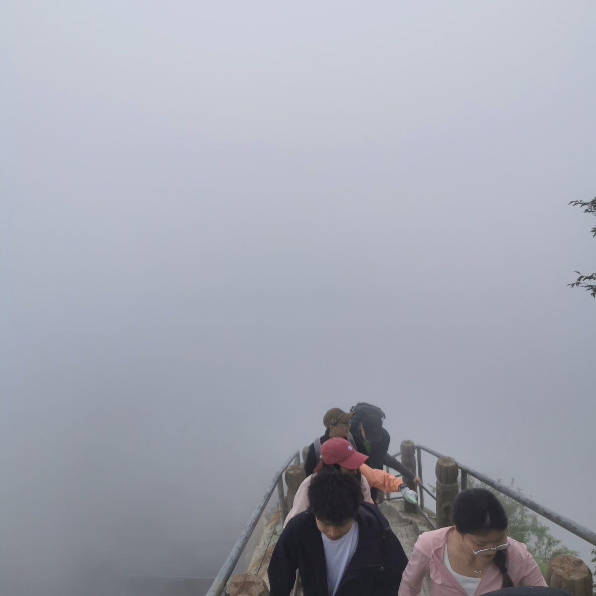 Лестница на Хуашань два. Поднимаемся в облаке