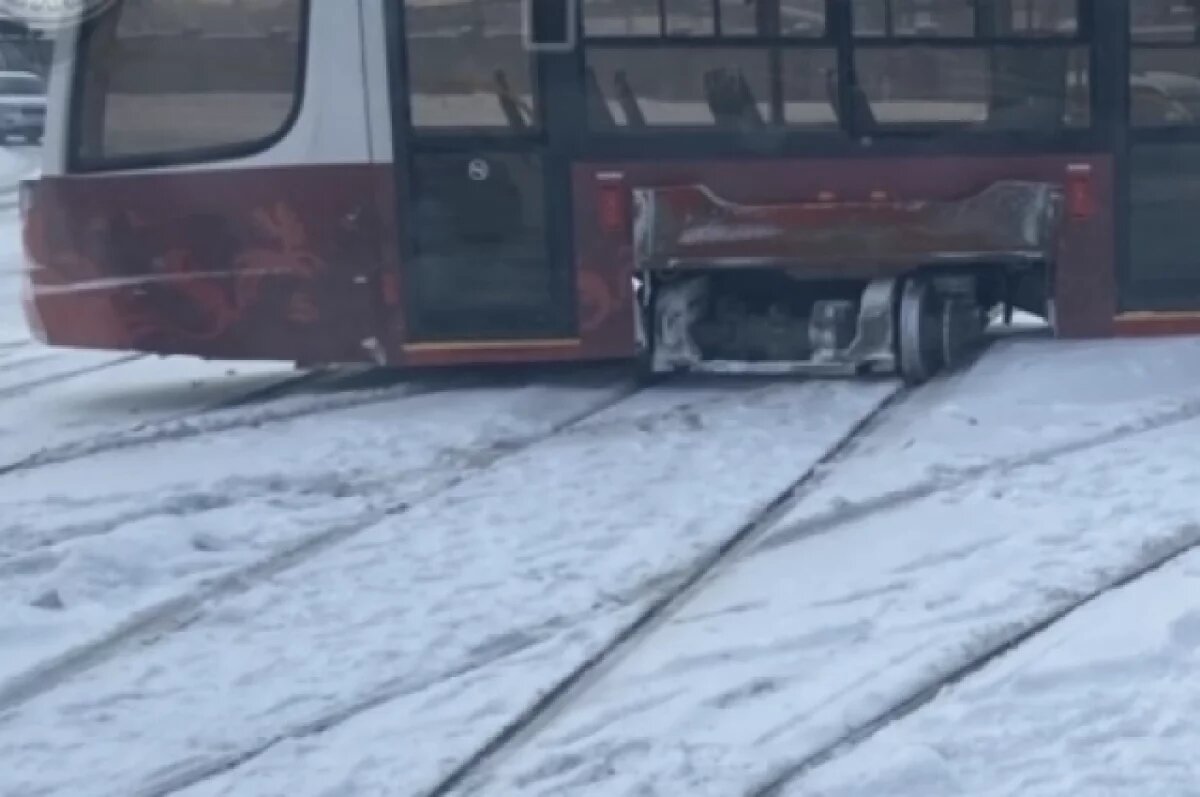    Трамвай сошел с рельсов в Магнитогорске