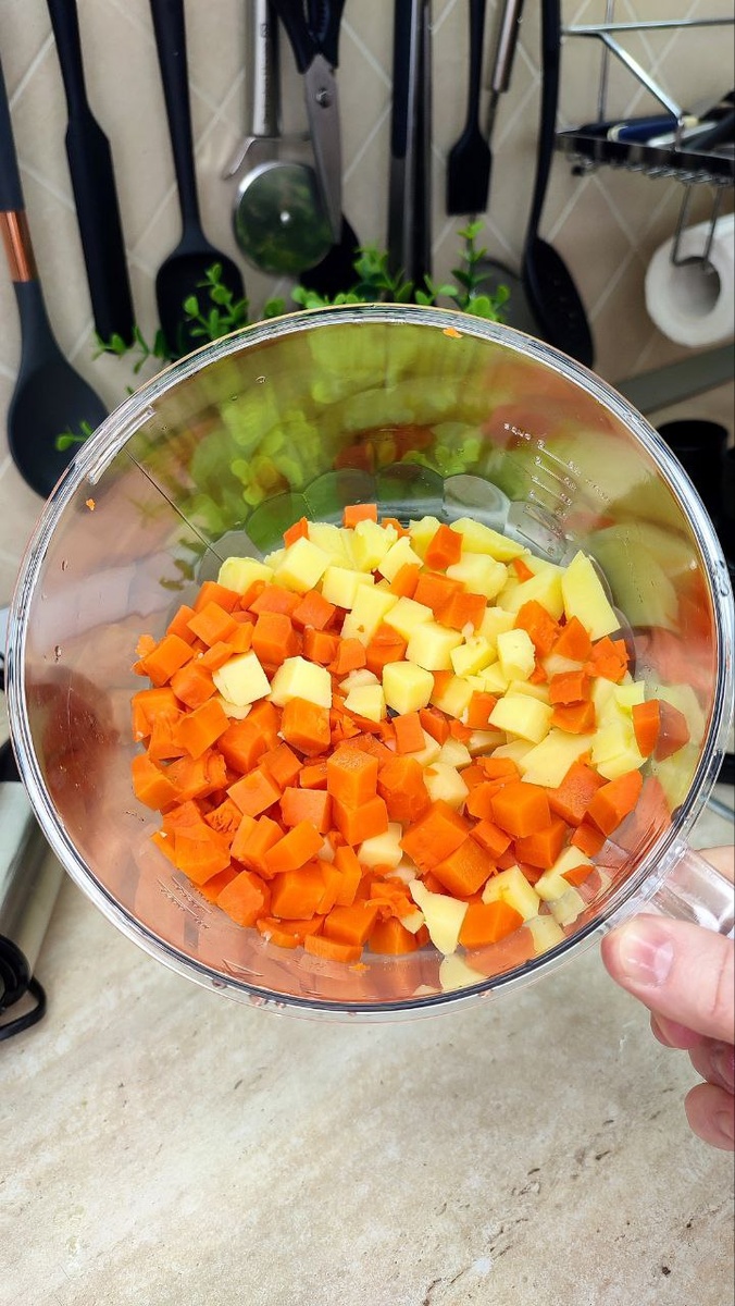 Нарезка в мультиблендере Homiko BL-01