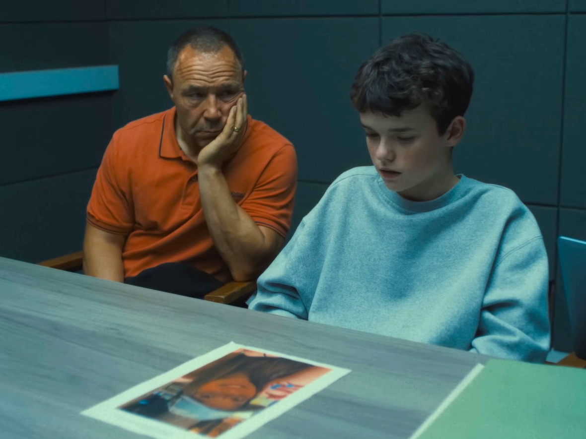 Кадр из сериала «Переходный возраст» (англ. Adolescence) производства Netflix, 2025 год.