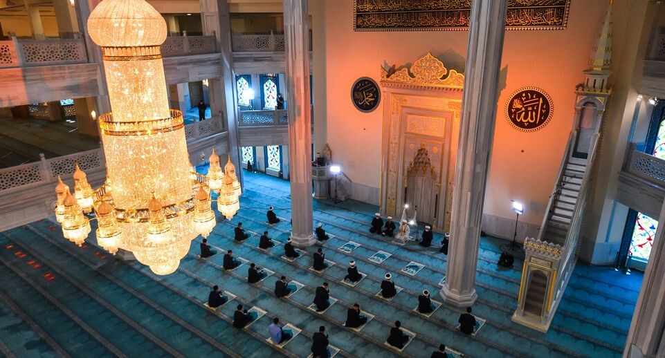    Утренняя молитва по случаю праздника Курбан-Байрам / Медиасток.рф