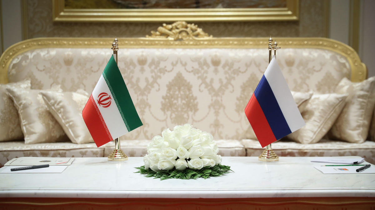    Россия Иран флаги GLP