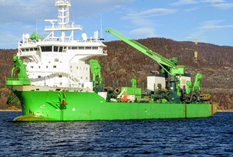 Интересные проекты в действии: земснаряд Bonny River стал одним из первых в мире, получившим систему динамического позиционирования