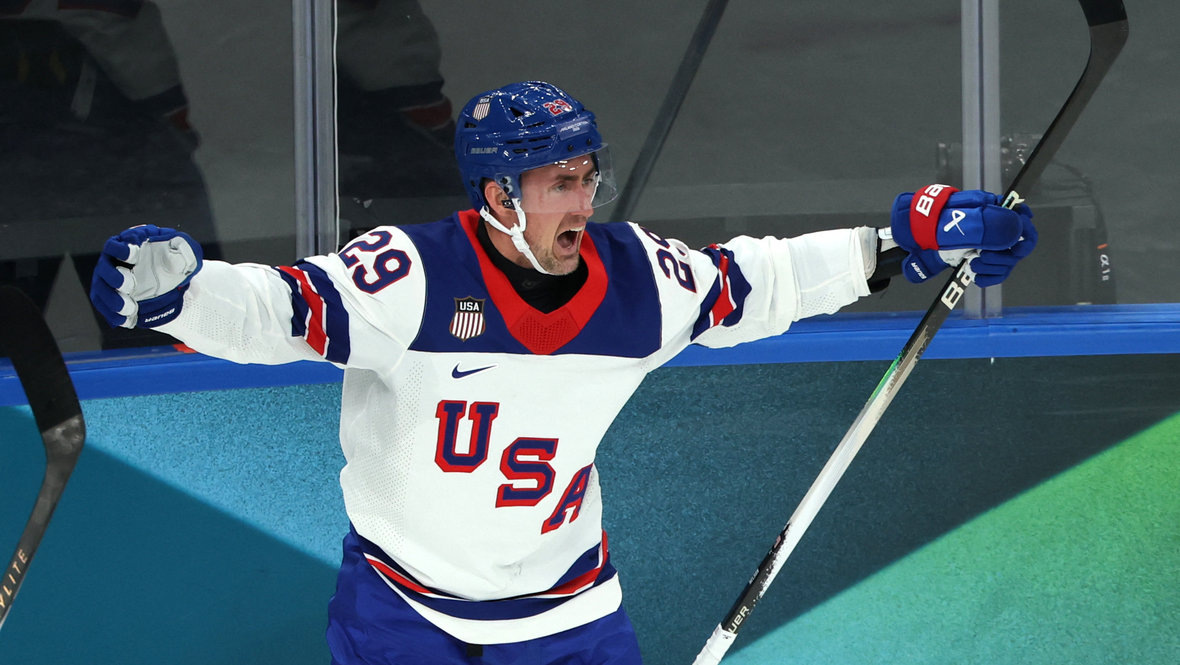    Нападающий сборной США Брок Нельсон. Reuters