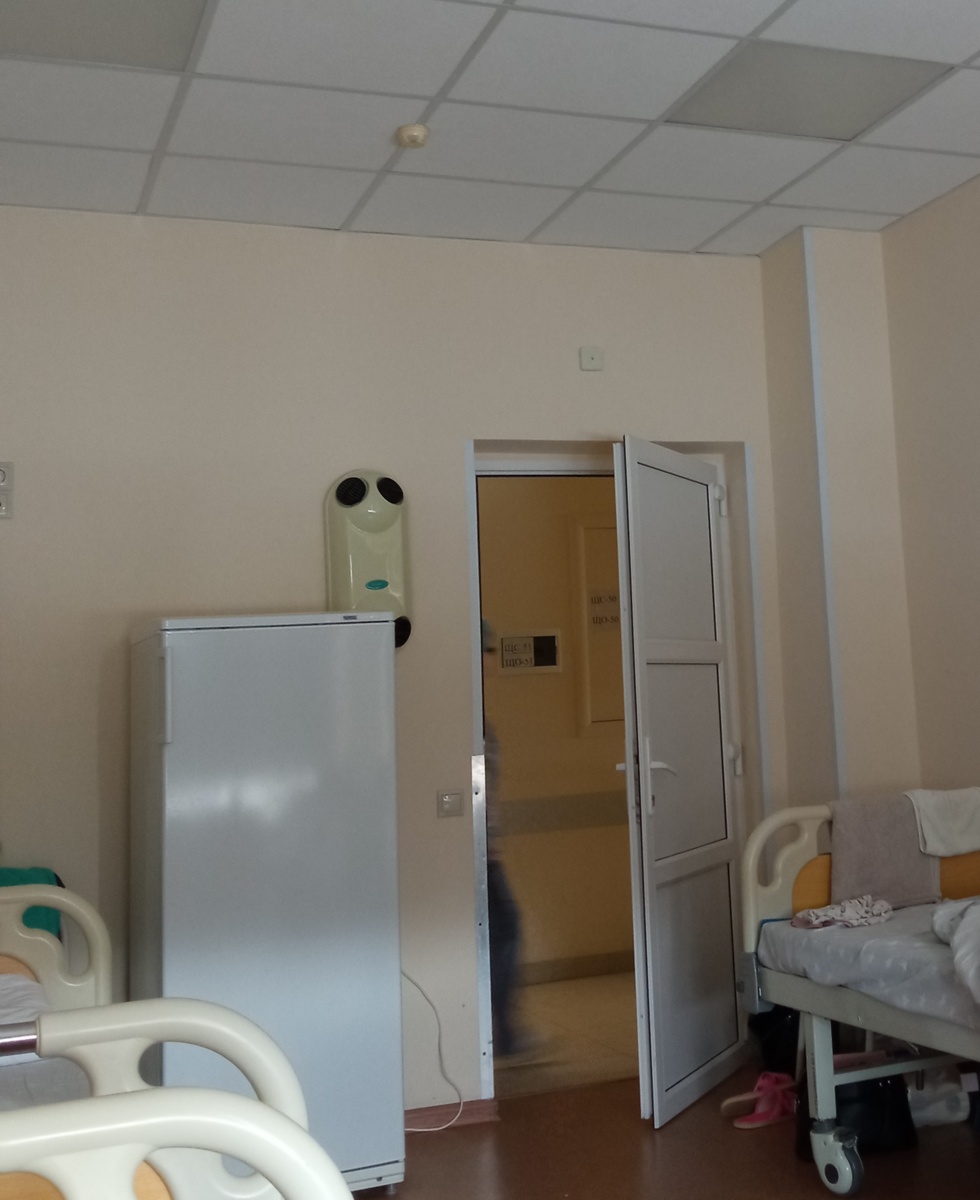 "А баб Саша в хирургии лежит ..." ( Фото автора больничная палата ) 