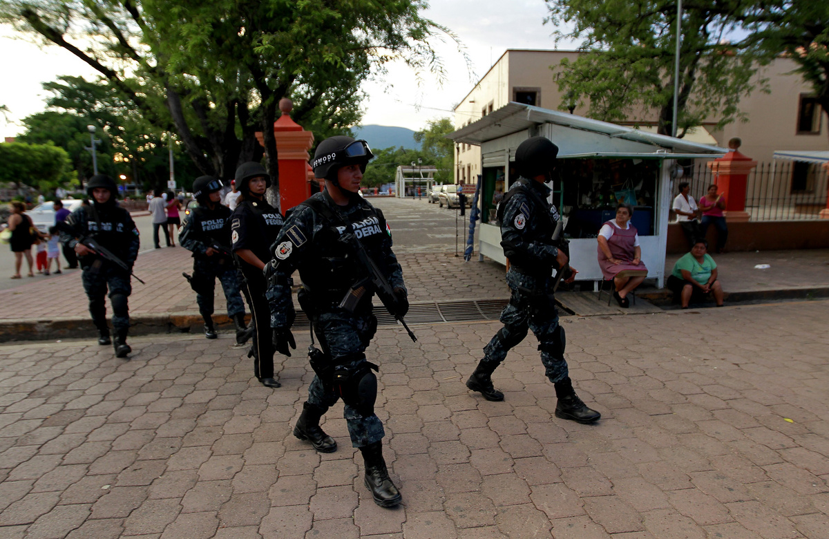    Мексика полиция спецназ улица EPA