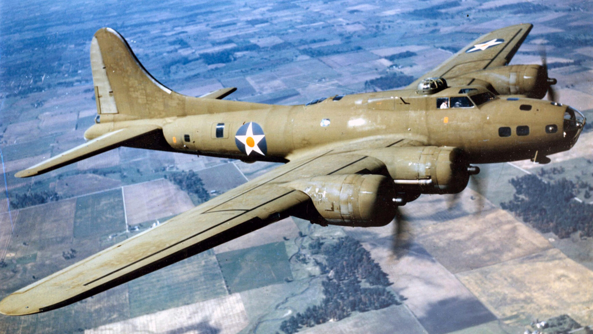 Boeing B-17 Flying Fortress («Летающая крепость») — американский четырёхмоторный бомбардировщик, спроектированный и построенный компанией Boeing.