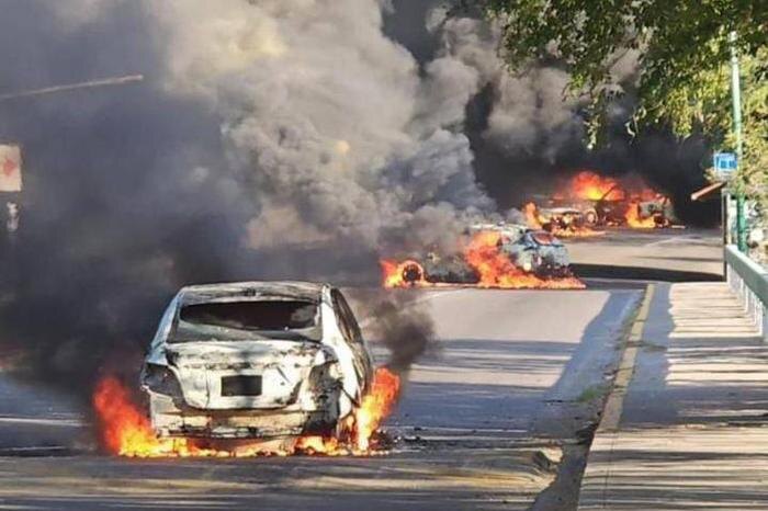 Последствия погромов. Фото © X / Ricardo Salinas Pliego 