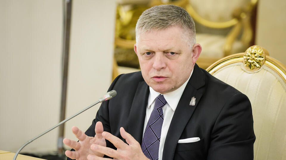     Фицо назвал идеологическим безумием финансирование Украины со стороны Евросоюза Роман/URA.RU/ТАСС