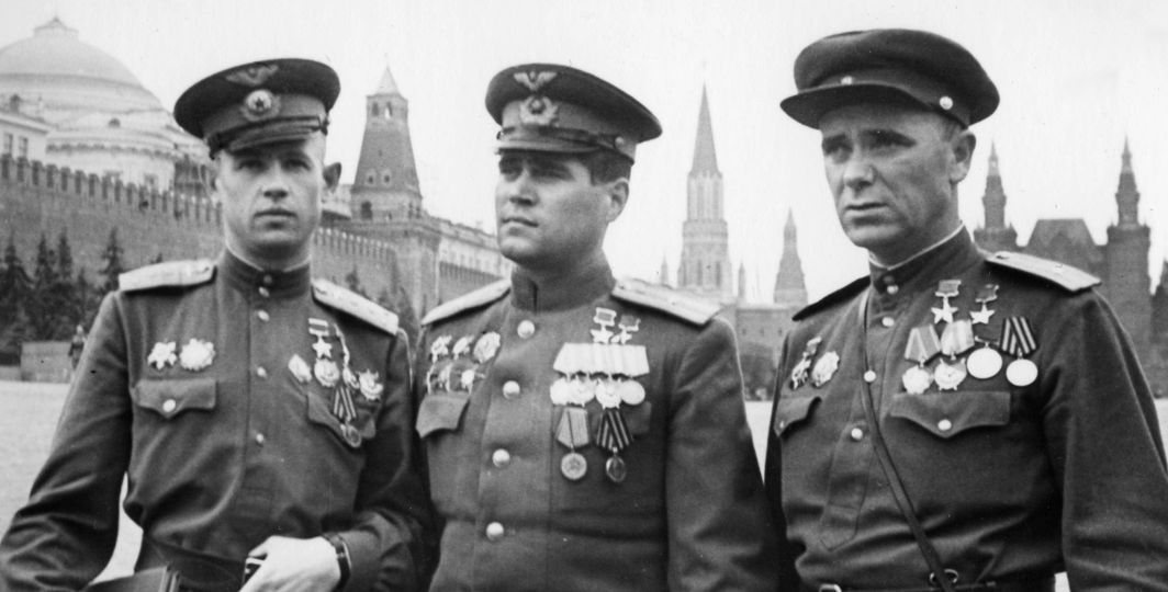 Тернистый путь к Золотым Звёздам | Дважды герой майор Степаненко