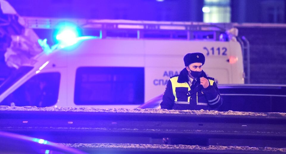    Кадры с места столкновения четырех автобусов и грузовика на Новорижском шоссе в Московской области / медиасток.рф