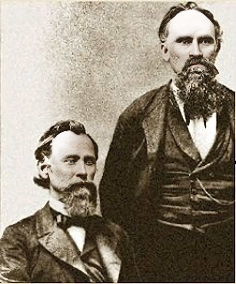 Братья Рутс: Фриланд (сидит) и Фрэнсис (стоит).