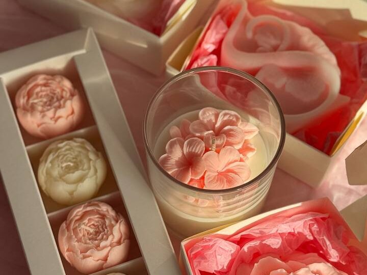 Что подарить на 8 марта: красивые свечи с бесплатной доставкой на Ozon