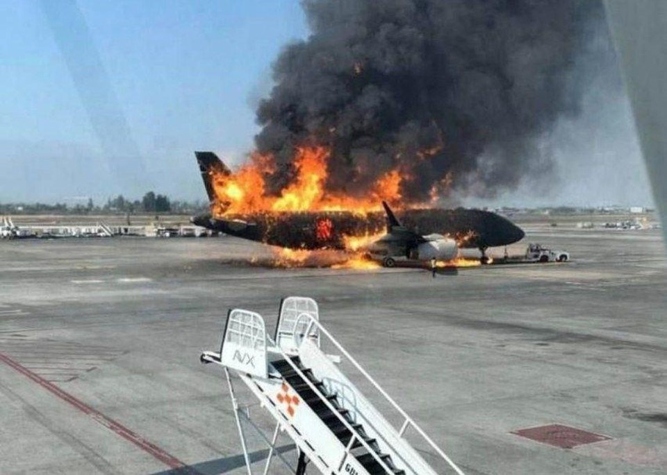    Бовики наркокартеля атаковали аэропорты. Фото: скрин видео