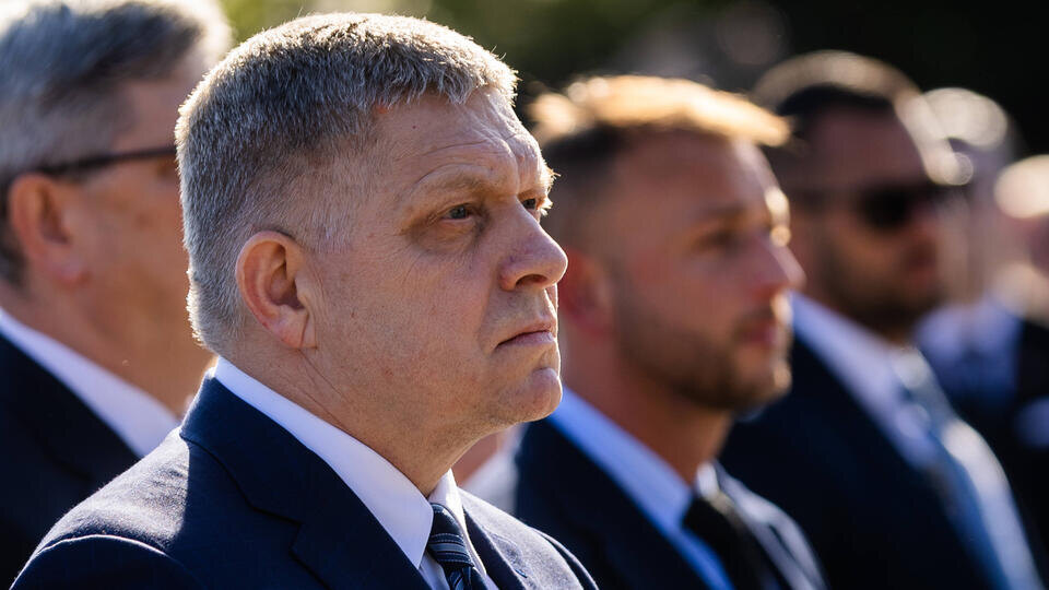     Фицо объявил об остановке поставок электроэнергии на Украину www.globallookpress.com/IMAGO