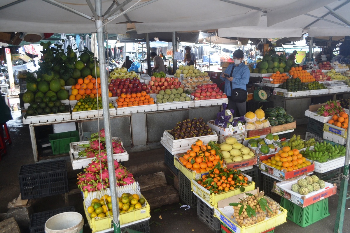 Фрукты на рынке во Вьетнаме. Фото автора