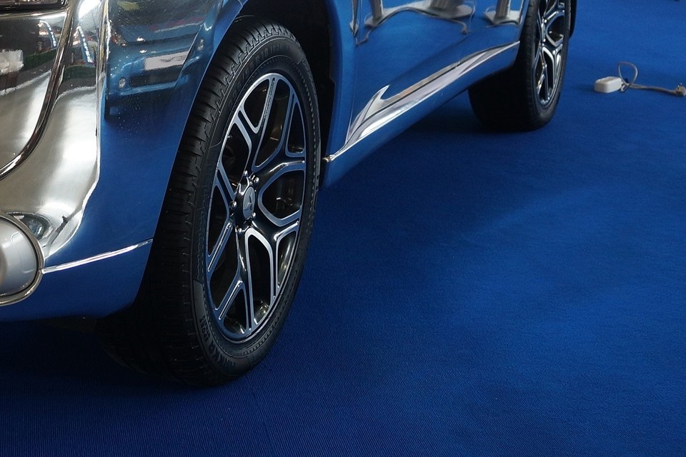    Машина находится на улице Дуси Ковальчук. Алексей БУЛАТОВ