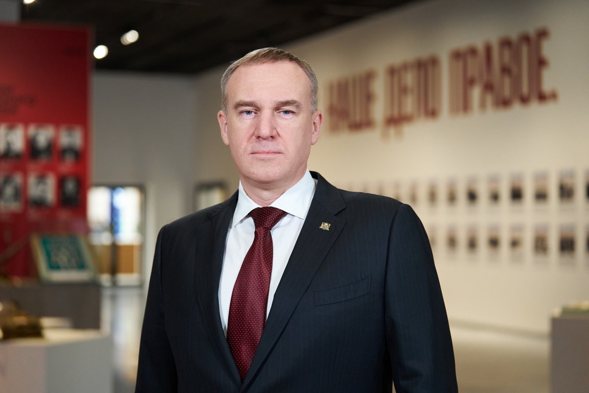    Руслан Кухарук поздравил югорчан с Днём защитника Отечества