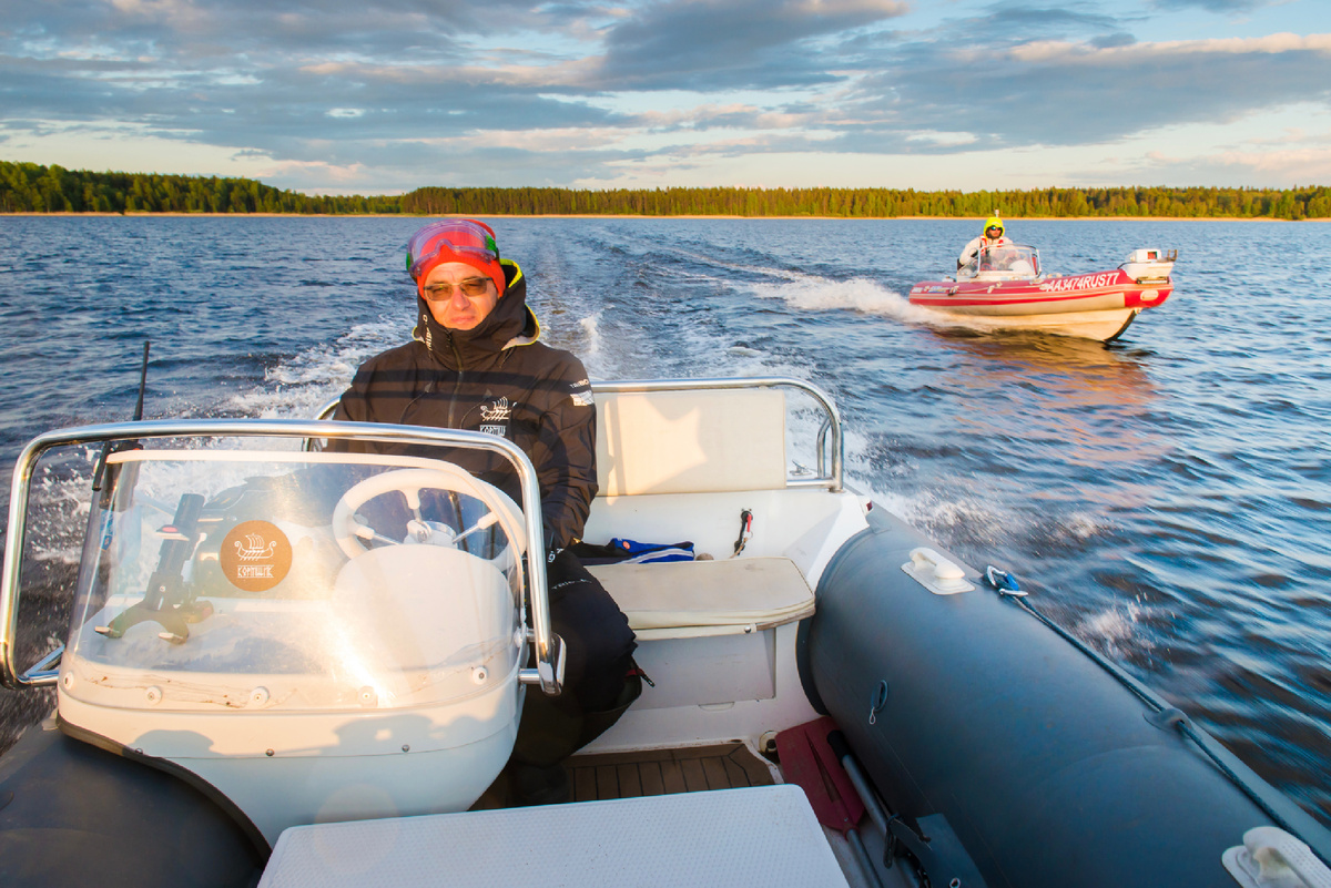 Кормщик за работой