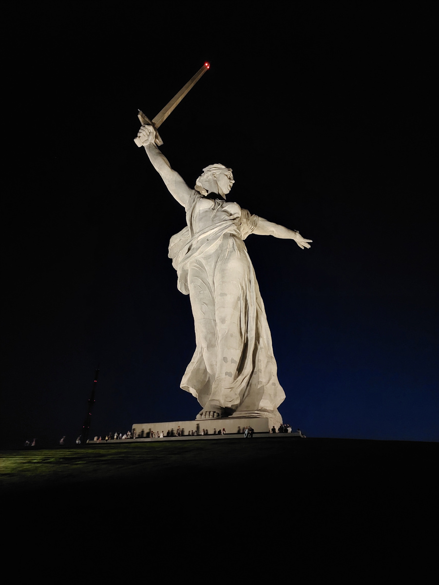 Родина-мать, Мамаев курган, Волгоград. 