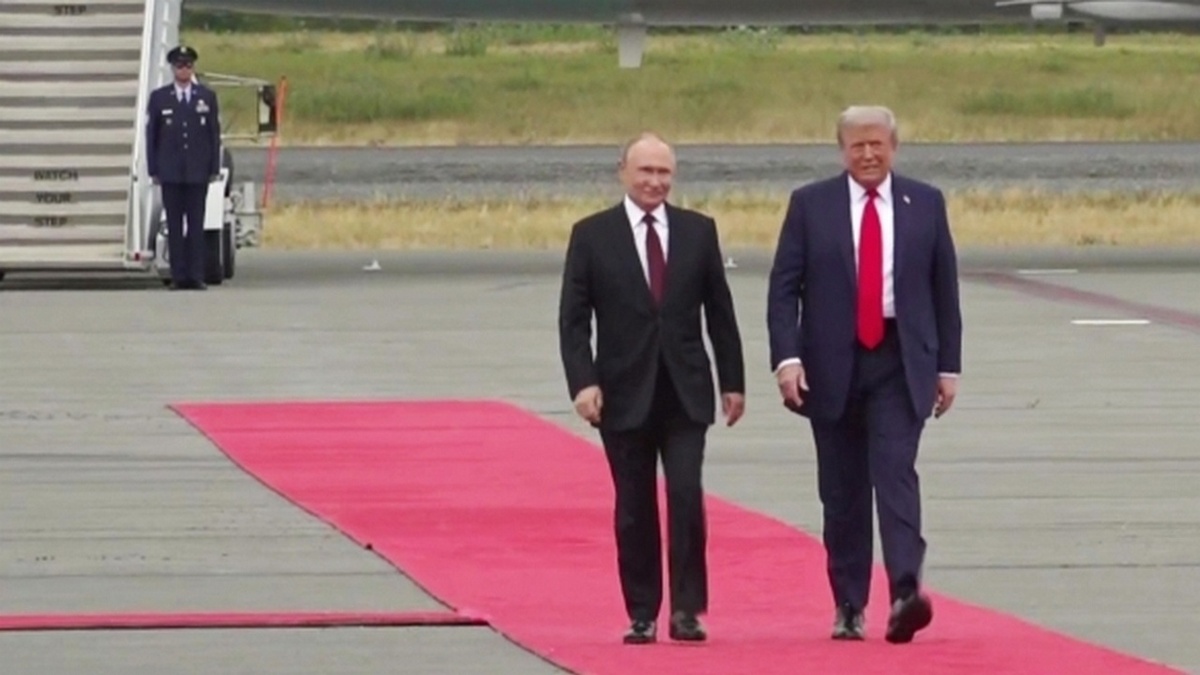    Встреча президентов России и США на Аляске, 15 августа 2025 г.