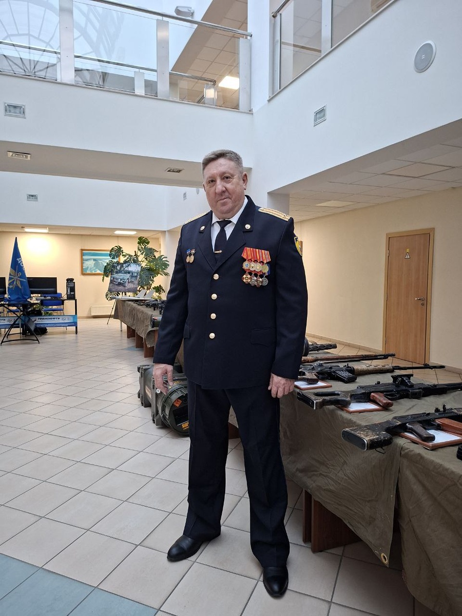 Владимир на работе