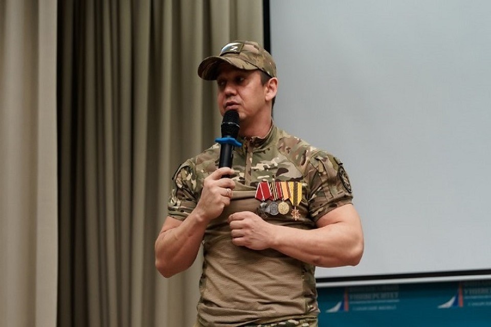    Павел Веткин проводит в самарских школах Уроки мужества. Предоставлено героем публикации