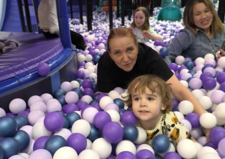 Немного обо всем.Ходила в игровой центр.