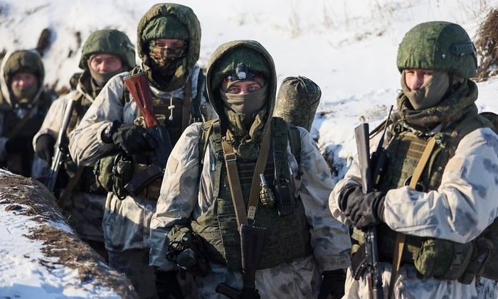    «Перед врагом рука не дрогнет»