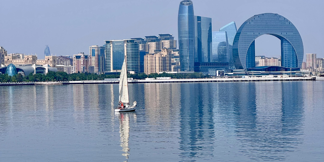 Дорога переписала мои планы: как я остался в Баку вместо Барселоны