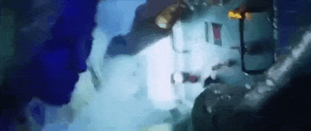    Эпичные кадры, где русский космонавт демонстрирует знаменитую русскую технику. GIF yandex/video